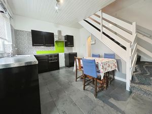 Kitchen diner- click for photo gallery